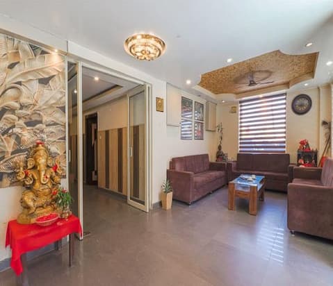 Rainfall shower bathroom - Hotel Ganga Palace